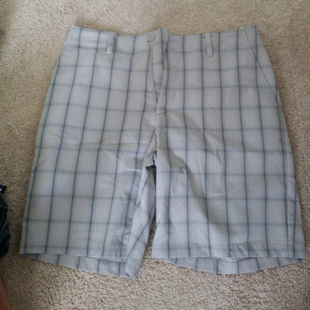 Under Armour golf shorts